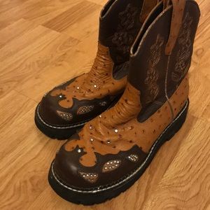 Women’s boots